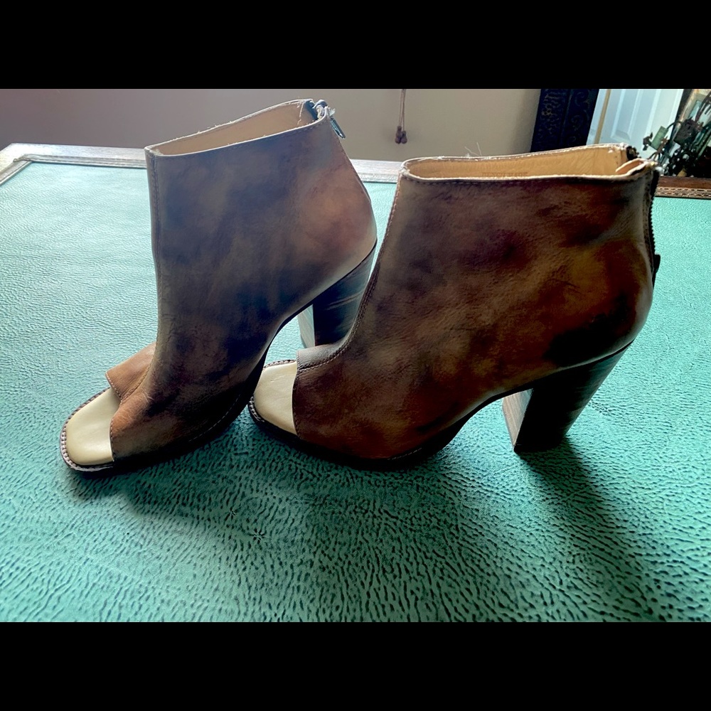 Classy Leather Opened Toed Heeled Booties!